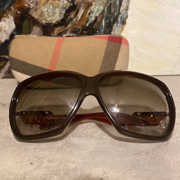 Burberry Sunglasses with Case - Picture 6 of 9